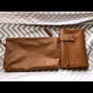 Fawn Design changing clutch and pad